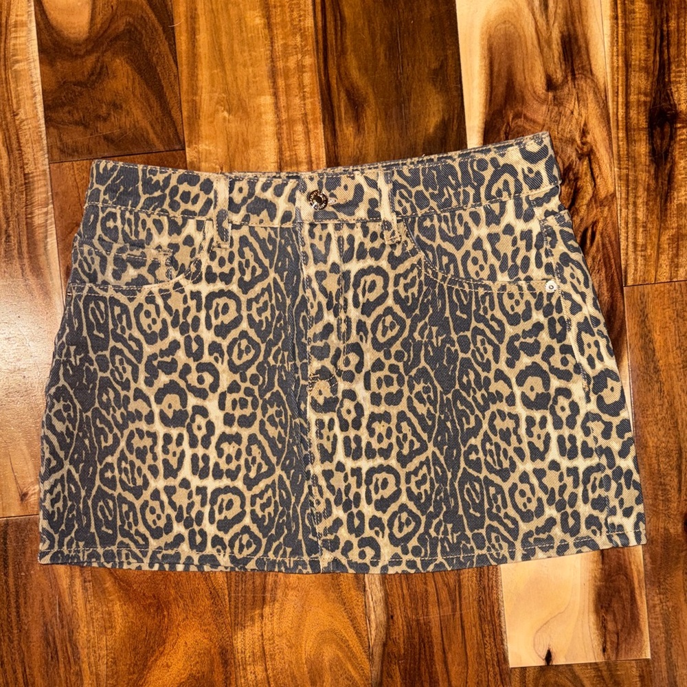 White fox boutique leopard print skirt medium